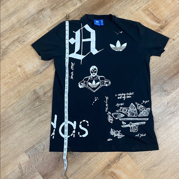 Adidas Originals Sketchbook Off Placement Trefoil Black T shirt Size Medium - Picture 10 of 11